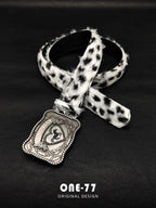 Siyah-Beyaz Tüylü Leopar Kemer – Retro Metal Tokalı Y2K Unisex Beltlux